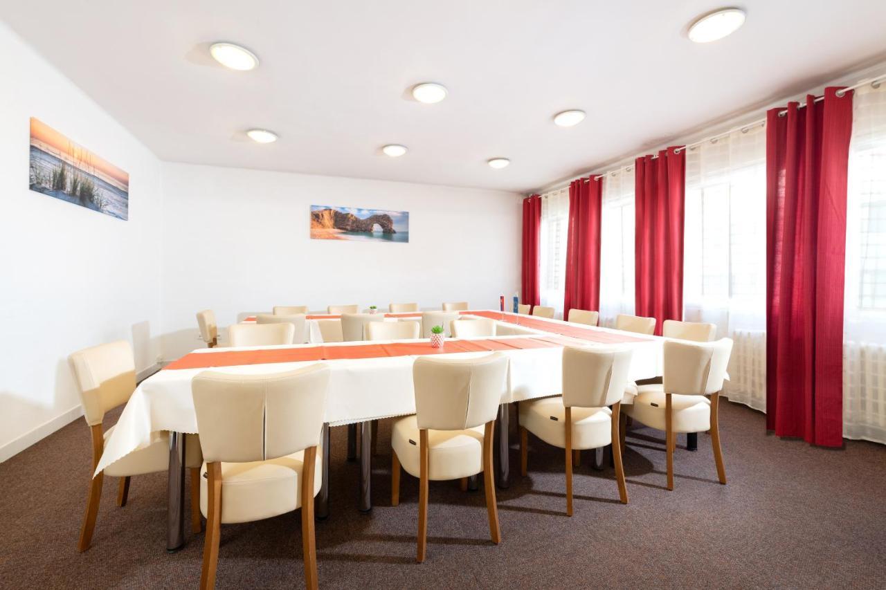 Hotel Plus Bratislava Eksteriør bilde
