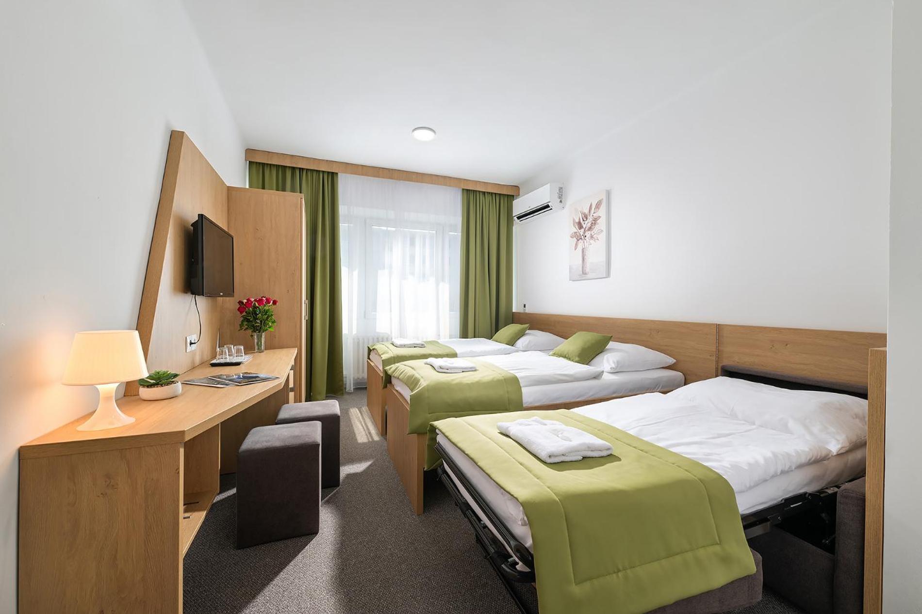 Hotel Plus Bratislava Eksteriør bilde