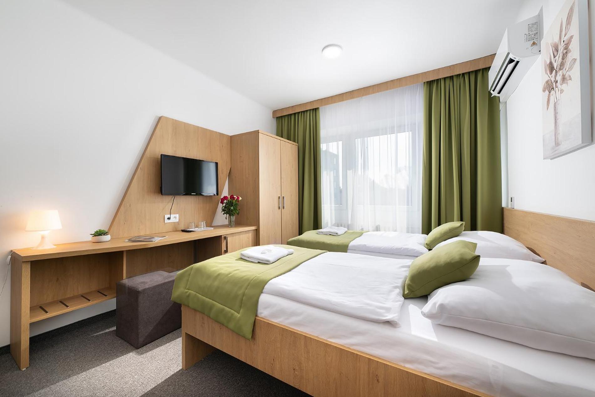 Hotel Plus Bratislava Eksteriør bilde