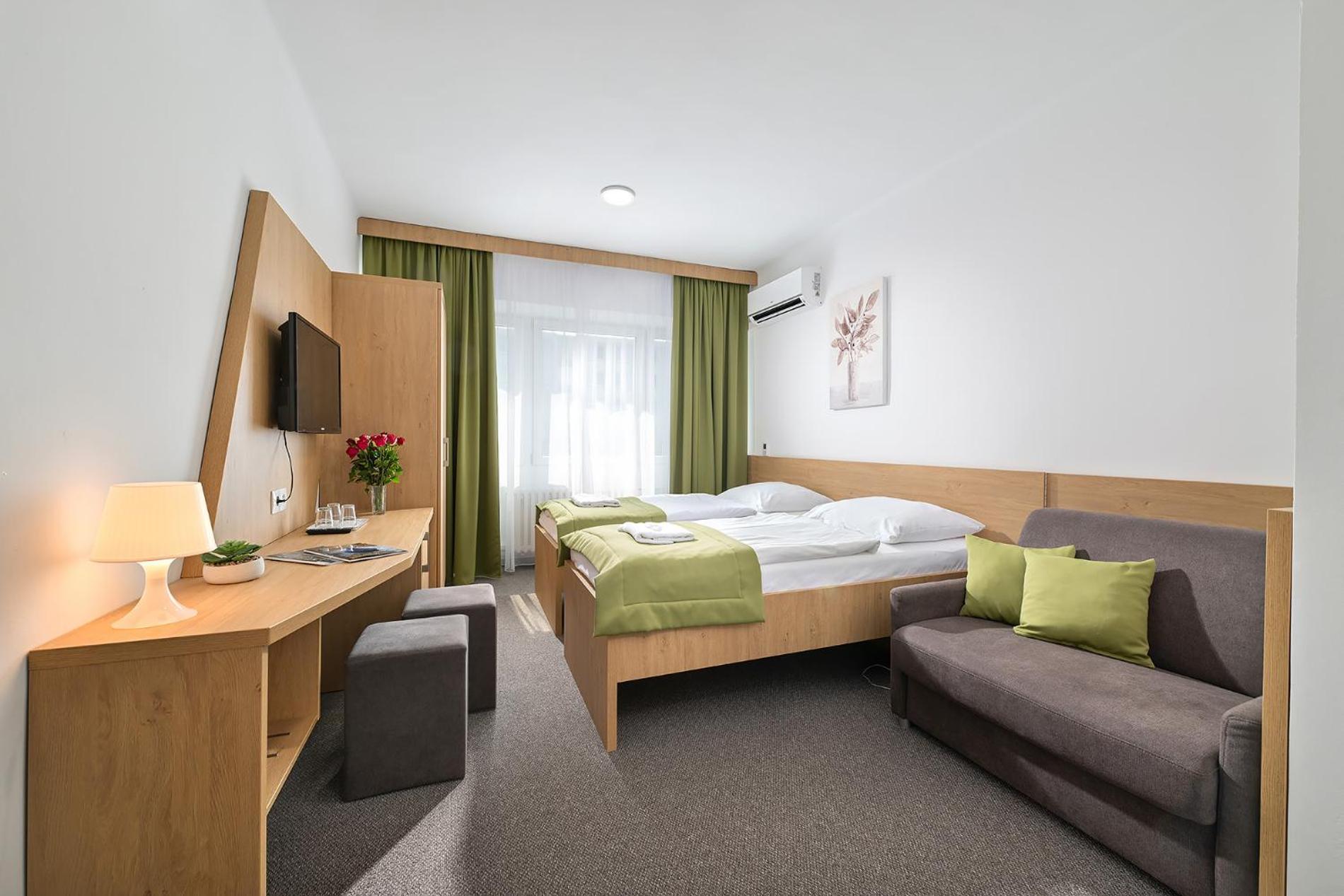 Hotel Plus Bratislava Eksteriør bilde